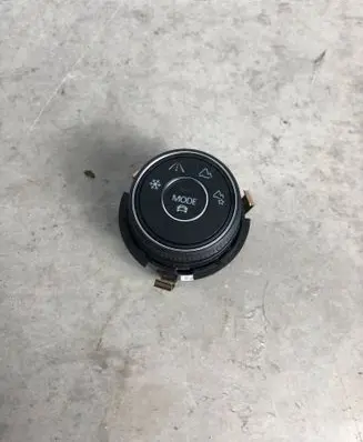 Multifunctional control switch/knob