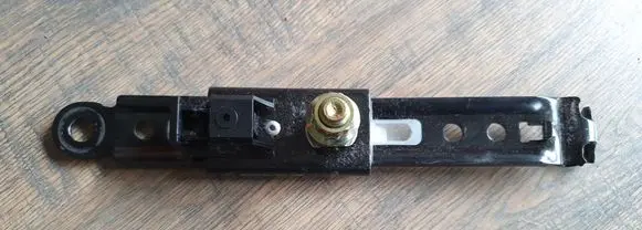 Lexus GS 300 350 430 450H Seat belt adjustment motor D526001