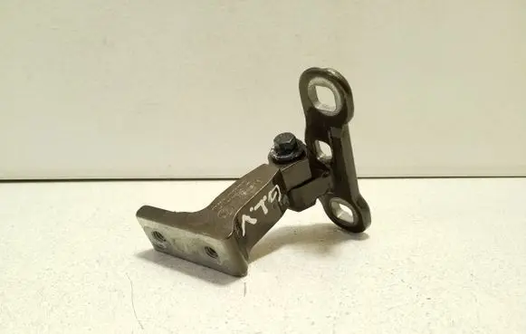 Volvo XC90 Rear door upper hinge 31424587