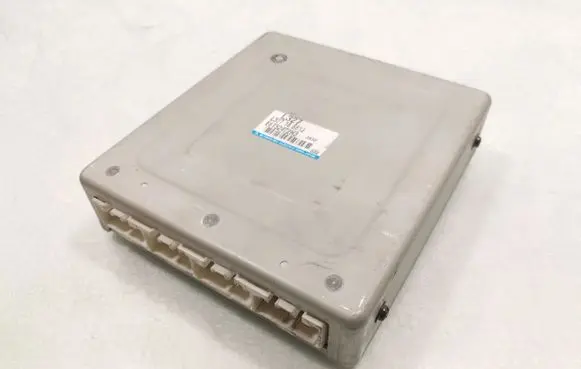 Mazda MX-6 Engine control unit/module L32718881J