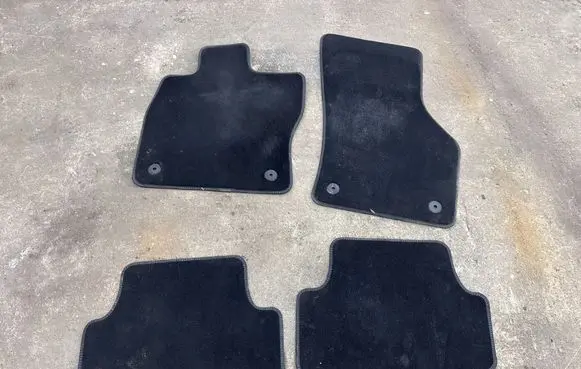 Volkswagen Golf VII Car floor mat set 