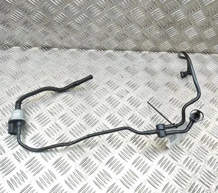 Volkswagen PASSAT B8 Vacuum line/pipe/hose 04E133514C 06D133517B
