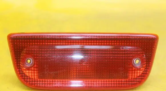 Third/center stoplight