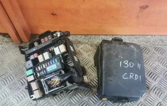 KIA Ceed Fuse box set 919503x510