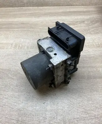 Renault Scenic II - Grand scenic II ABS Pump 8200038695 0265231300 0265800300