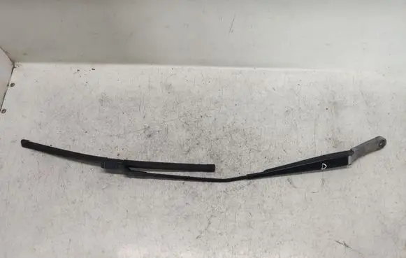 Volkswagen Golf V Windshield/front glass wiper blade 