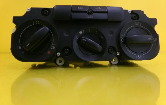 Volkswagen Golf V Climate control unit