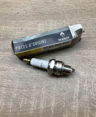 Renault 12 Spark plug 7701366513