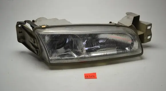 Mazda 626 Headlight/headlamp 10061614 041323 12V55W