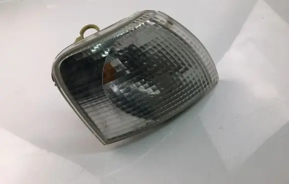 Front fender indicator light