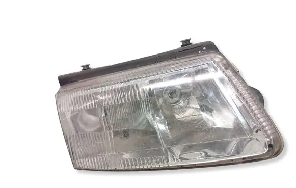Volkswagen PASSAT B5 Headlight/headlamp 205079B