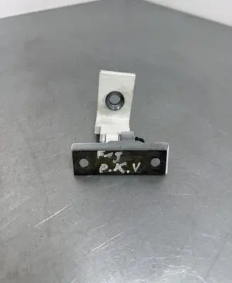 BMW X5 F15 Front door upper hinge 7325035