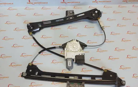 Volkswagen PASSAT CC Rear door window regulator with motor 3C8959704D 3C8839462M