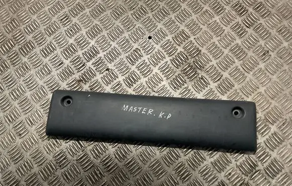 Rear fender molding trim