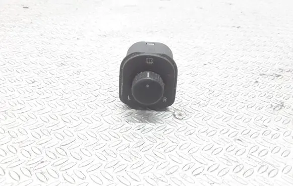 Volkswagen Golf V Wing mirror switch 1K0959565H