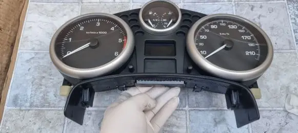 Peugeot 207 CC Speedometer (instrument cluster) 9662904680