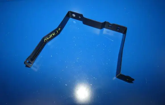 Volvo XC90 Battery bracket 32132399
