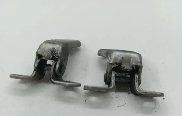 Lexus RX 330 - 350 - 400H Front door hinge set 