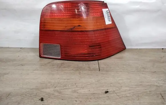 Volkswagen PASSAT B5 Rear/tail lights