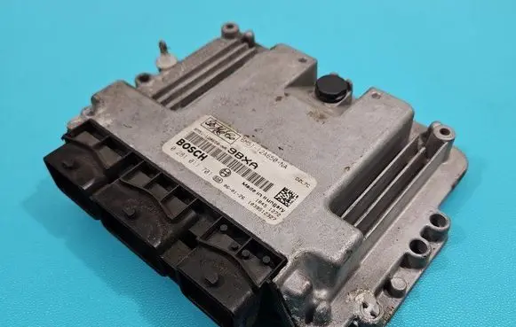 Ford Focus Engine control unit/module ECU 0281011701 IMPRK1465052