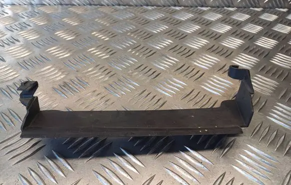 Volkswagen Touran I Intercooler air channel guide 1T0805962