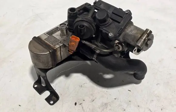 Volkswagen Touareg I EGR valve cooler 059131063J 059131508M
