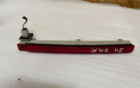 Mercedes-Benz E W211 Third/center stoplight A2118200256