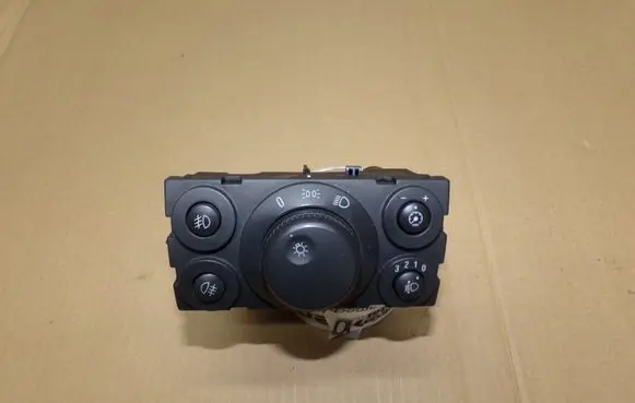 Opel Astra H Light switch 13100128