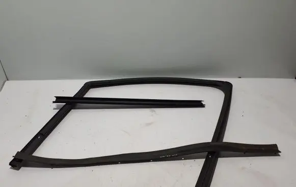 Mercedes-Benz Citan II W420 Front door rubber seal A4206710000