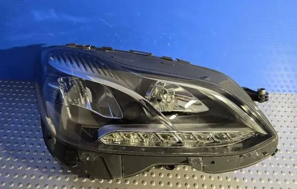 Mercedes-Benz E W212 Headlight/headlamp A2128209259