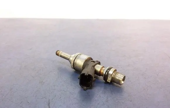 Porsche Panamera (970) Fuel injector 94811012833