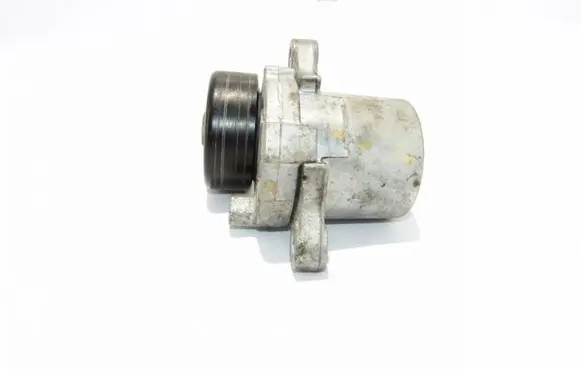 Hyundai Tucson TL Alternator belt tensioner 252812A6