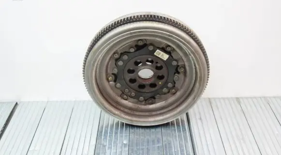 Volkswagen Touran III Flywheel 04L105266D