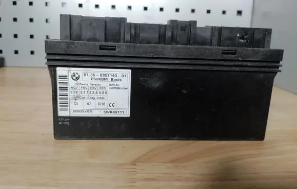 BMW 5 E60 E61 Comfort/convenience module 6957140 6135695714001