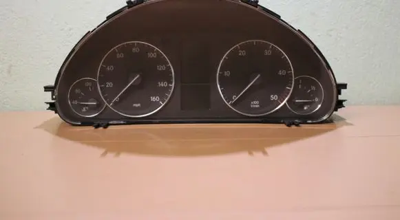 Mercedes-Benz C W203 Speedometer (instrument cluster) A2035405448