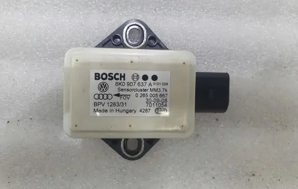 Audi A4 S4 B8 8K ESP acceleration yaw rate sensor 8K0907637A