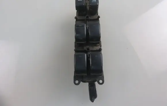 Toyota Avensis T220 Electric window control switch 8404044030