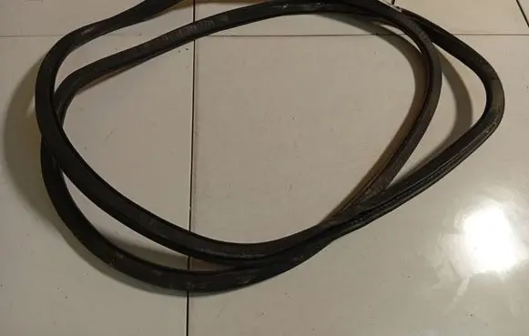 Audi A4 S4 B6 8E 8H Rubber seal front coupe door