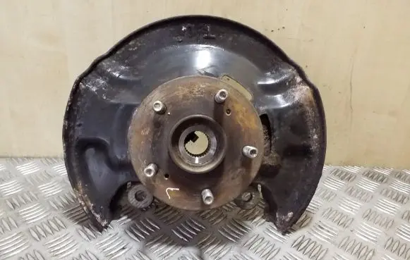 Honda CR-V Front wheel hub