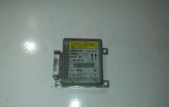 Volvo S40, V40 Airbag control unit/module 30611294 0285001147