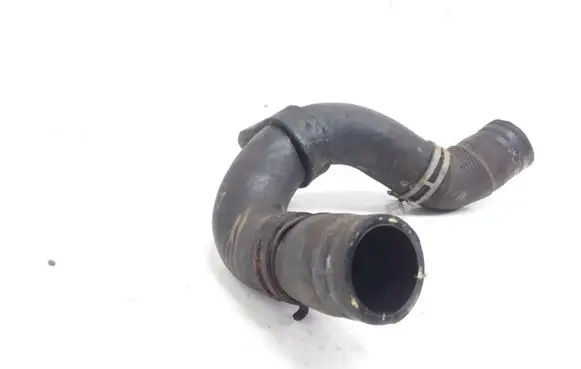 Volkswagen PASSAT B6 Engine coolant pipe/hose