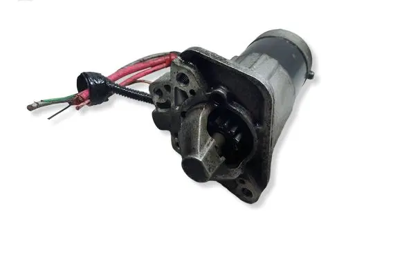 Nissan Qashqai Starter motor M000T87881KASACJA M000T87881 8200584675A