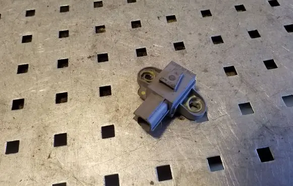 Volkswagen Golf VI Airbag deployment crash/impact sensor 1KM955557