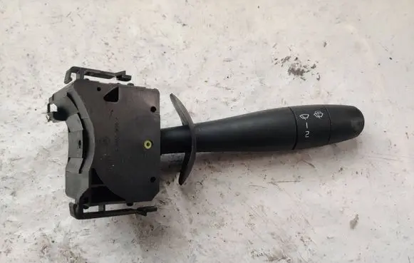 Accelerator throttle pedal