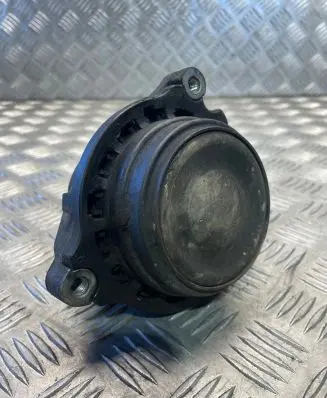 BMW 1 F20 F21 Engine mount bracket 6787657 270612