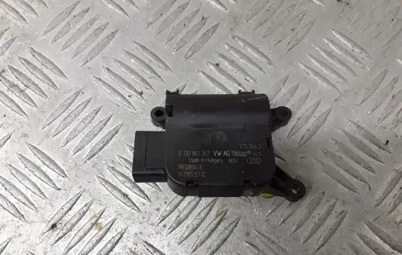 Seat Leon (1P) A/C air flow flap actuator/motor 0132801342