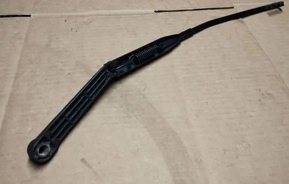 Chrysler Crossfire Front wiper blade arm A1708200644