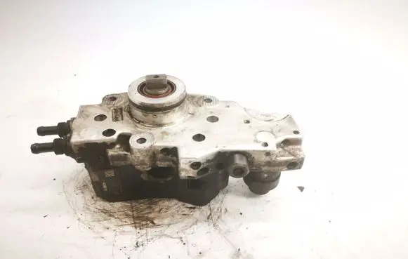 Mercedes-Benz C W203 Fuel injection high pressure pump A6460700101