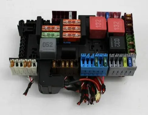 Mercedes-Benz C W205 Fuse box set A2059068501