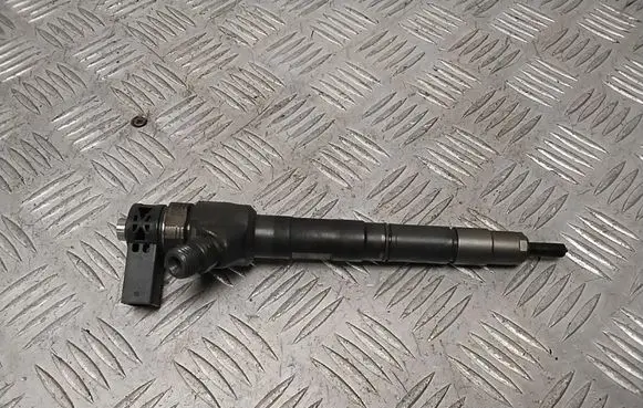 Volkswagen Golf VII Fuel injector 04L130277AJ
